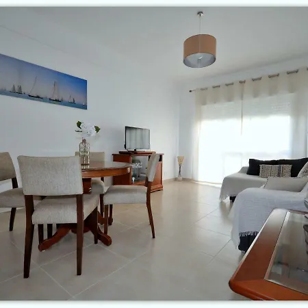 Apartamento Viagens * Quarteira